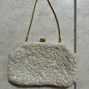 Vintage Hand Made in Hong Kong White Beaded Purse Perfect Condition